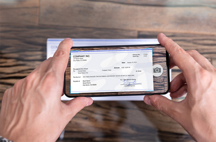 taking a picture of a check with mobile phone